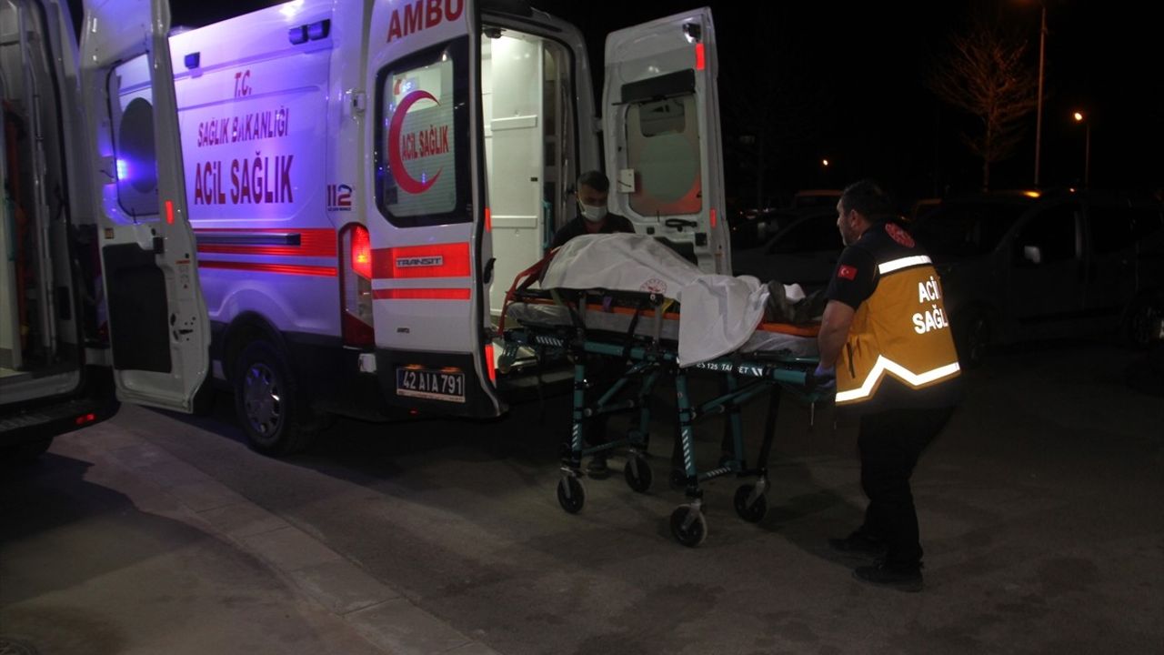 Konya'da Uçuruma Devrilen Otomobilde 5 Kişi Yaralandı