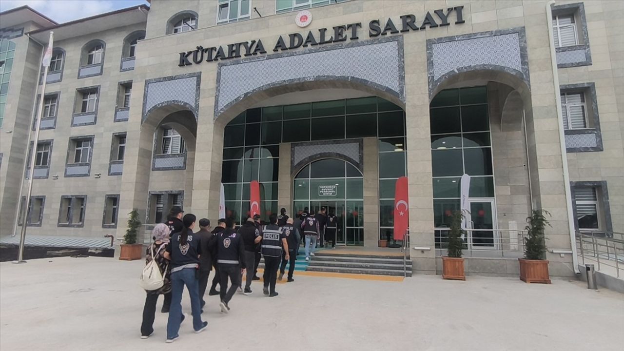 Kütahya'da Fuhuş Operasyonunda 6 Şüpheli Gözaltına Alındı
