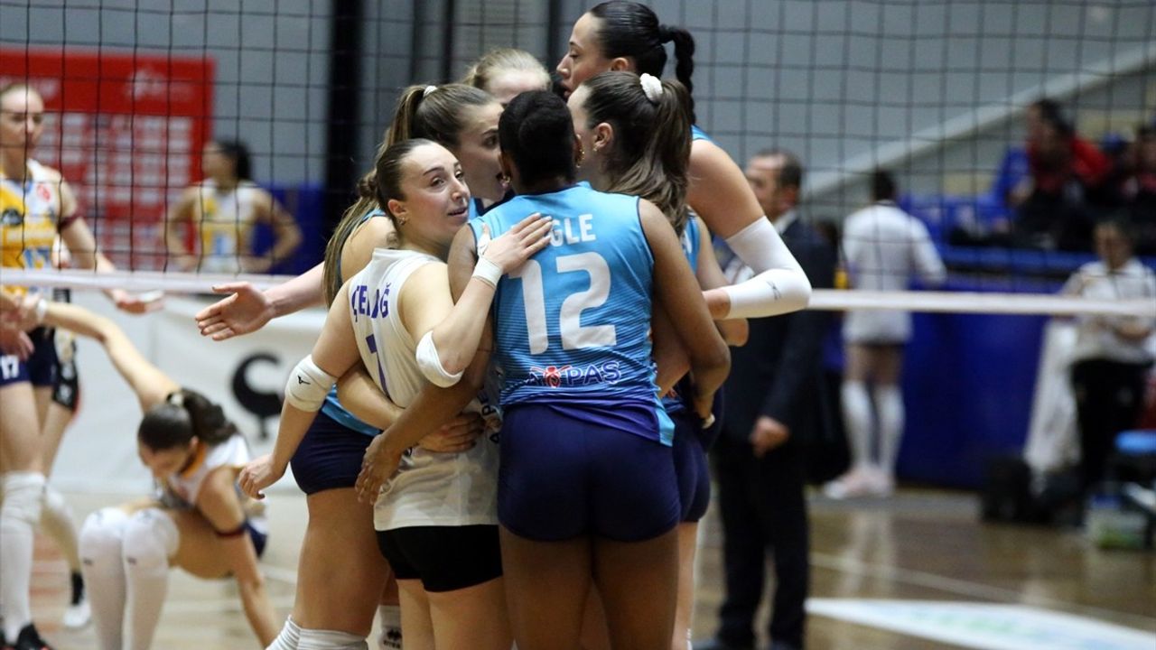 Kuzeyboru, Aydın Büyükşehir Belediyespor'u 3-0 Mağlup Etti