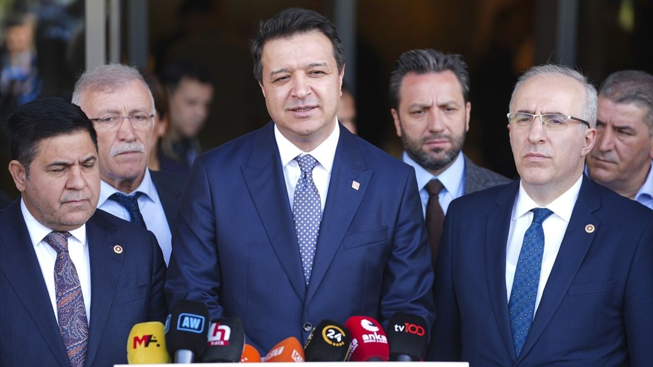 Mahmut Arıkan, Sırrı Süreyya Önder'i Hastanede Ziyaret Etti