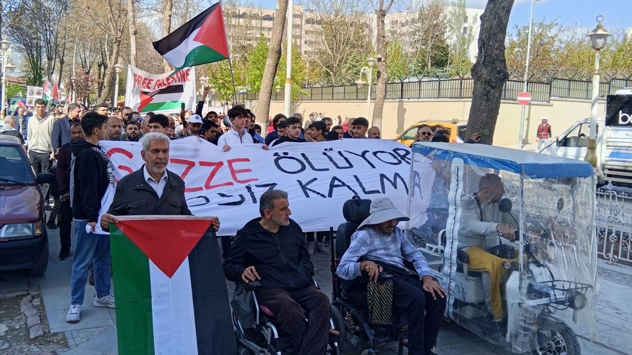 Malatya'da Gazze'ye Yönelik Saldırılar Protesto Edildi