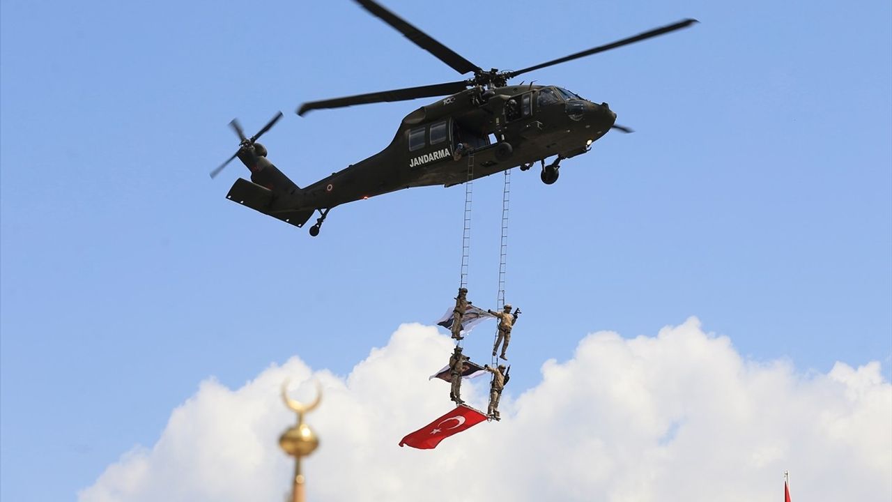 Manisa'da 1761 Uzman Erbaş Mezuniyet Töreni Gerçekleştirildi