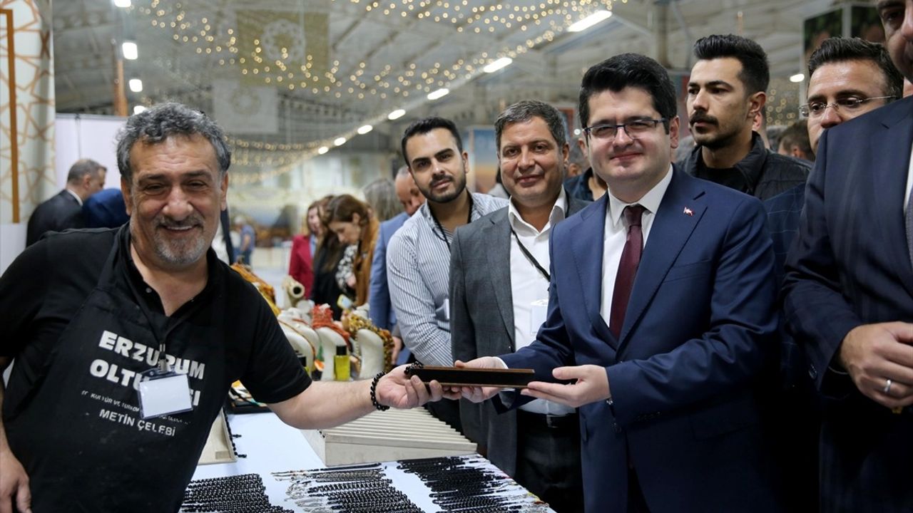 Mardin'de Geleneksel Tespih Fuarı Açıldı