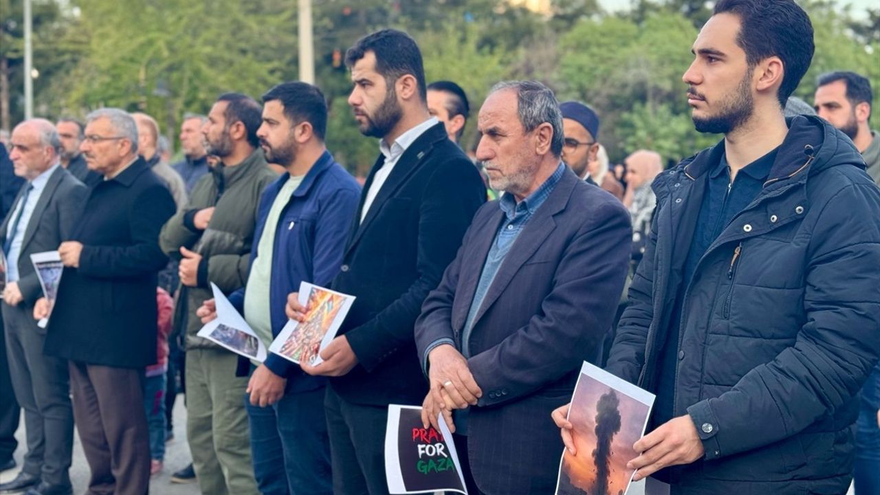 Mardin'de İsrail'in Gazze'ye Yönelik Saldırılarına Protesto