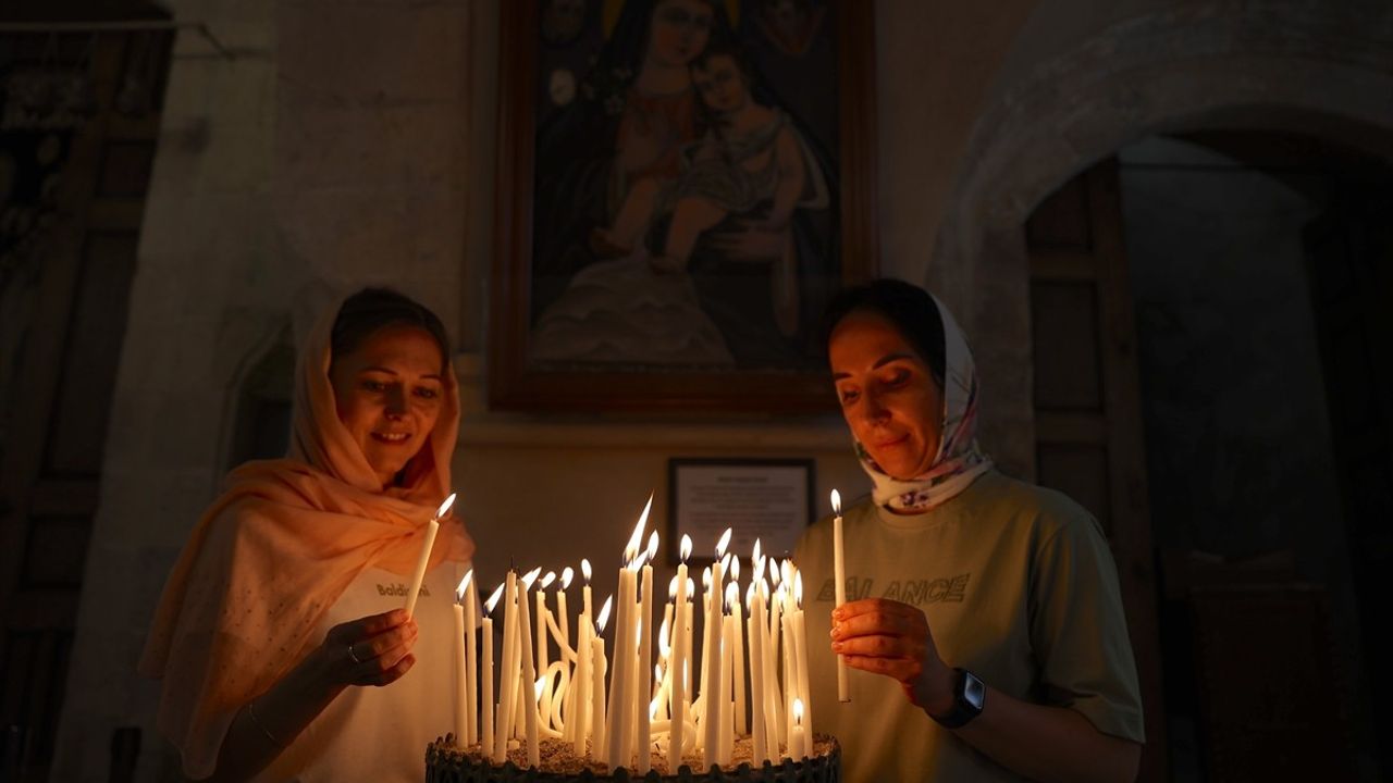 Mardin'de Paskalya Bayramı Kırklar Kilisesi'nde Coşkuyla Kutlandı