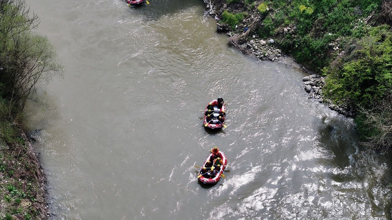 Melen Çayı'nda Rafting Sezonu Resmen Açıldı