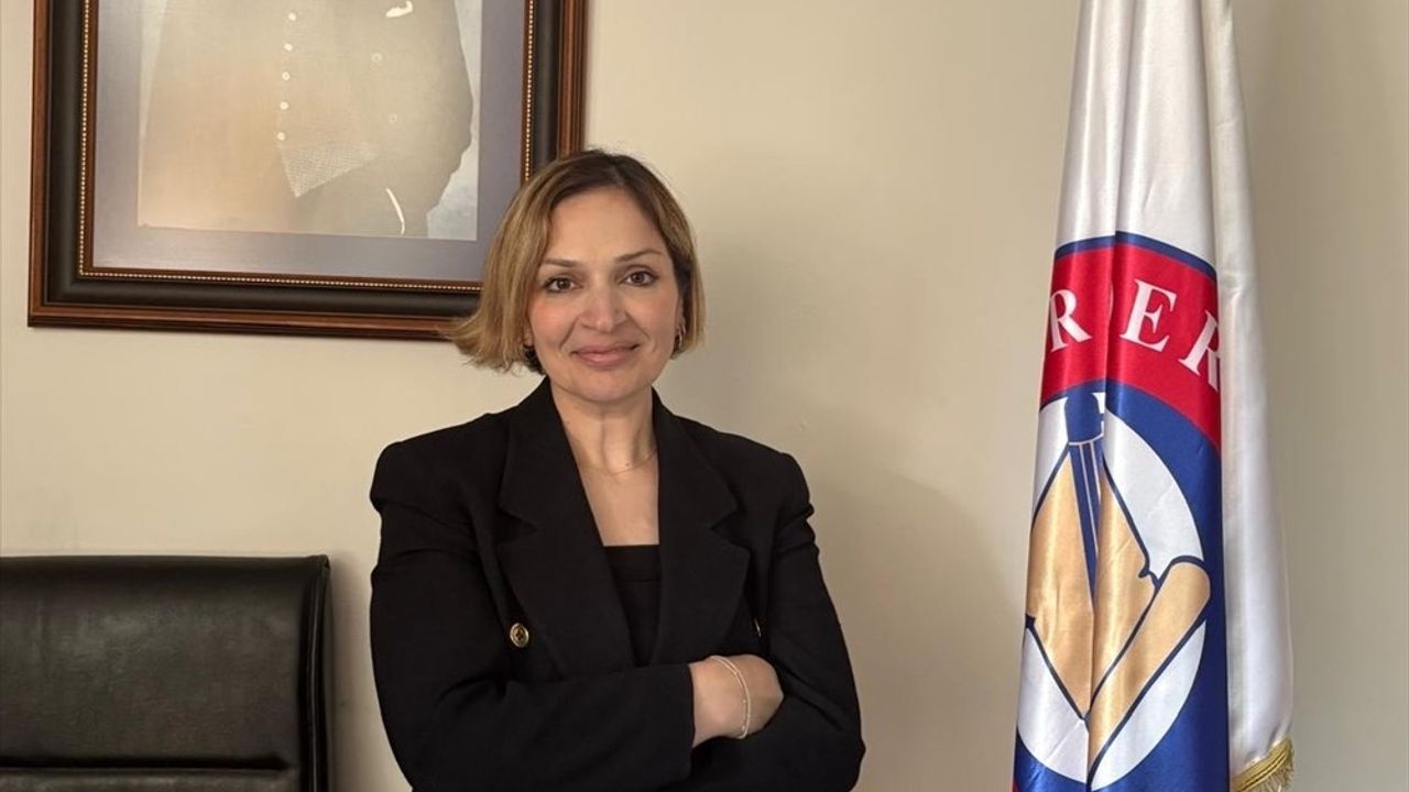 Meliha Nur Çerçinli Türk Arşivciler Derneği Genel Başkanlığına Seçildi