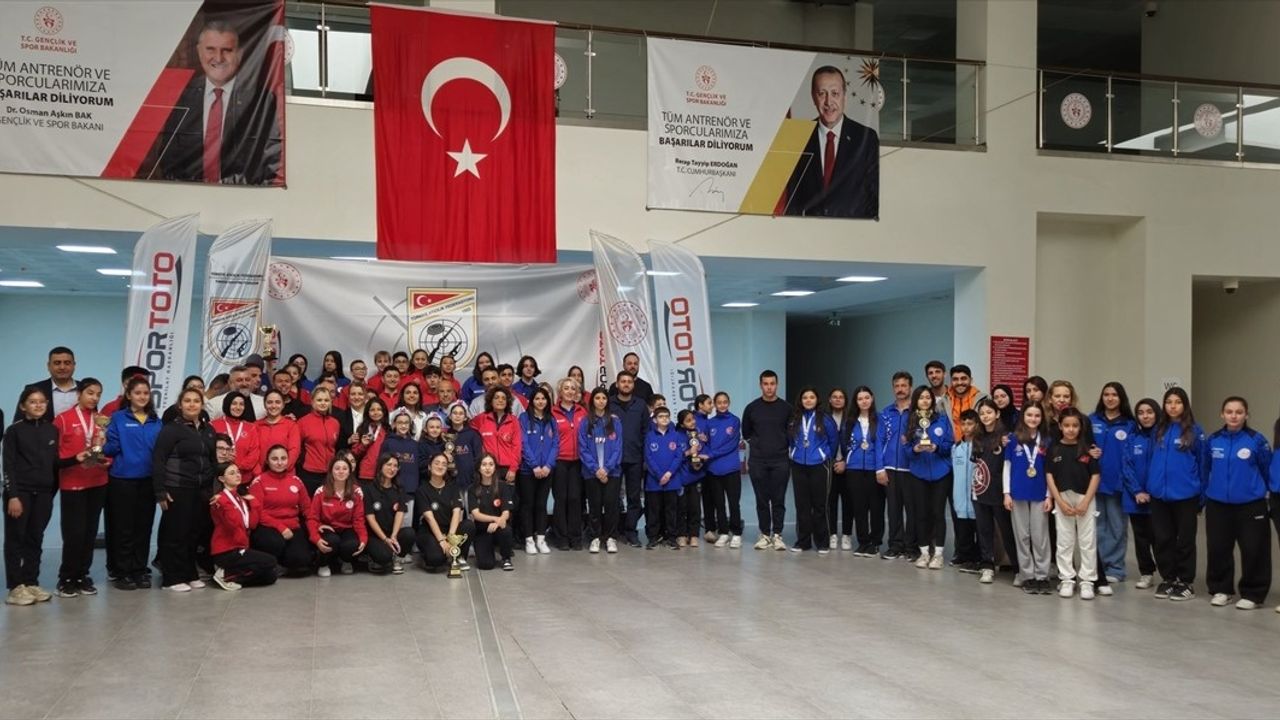 Mersin'de Havalı Silahlar Türkiye Şampiyonası: Şevval İlayda Tarhan Kadınlar Kategorisinde Şampiyonluğa Ulaştı