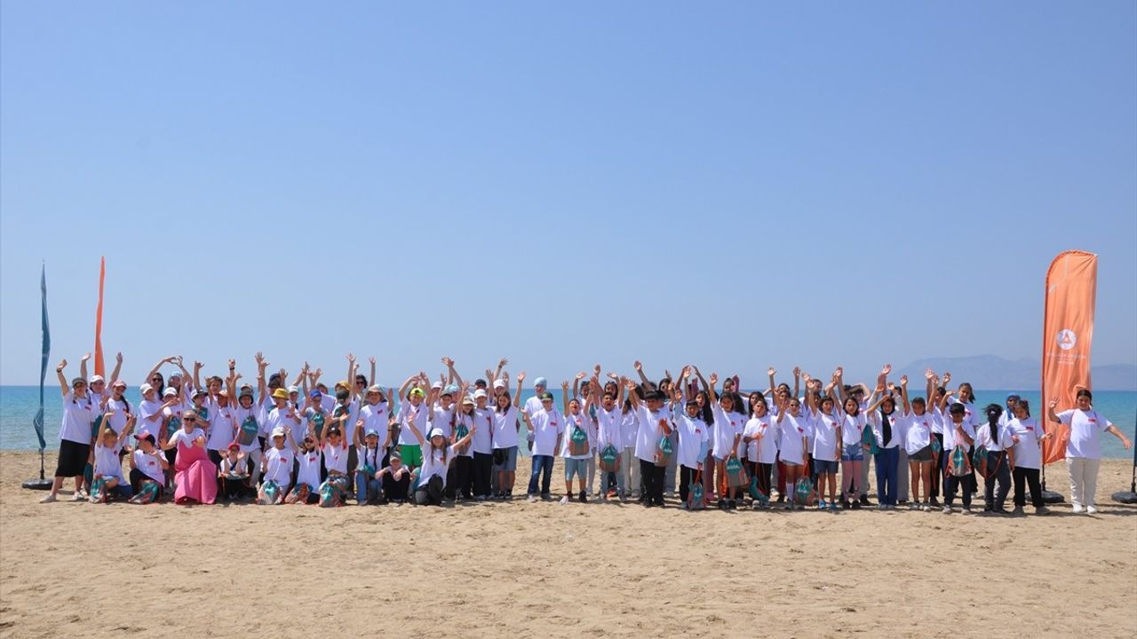 Mersin'de Türk ve Rus Öğrenciler Uçurtma Şenliğinde Buluştu