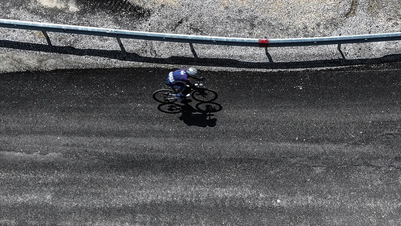 Mersin Uluslararası Bisiklet Turu'nda Üçüncü Etabın Galibi Stefan De Bod