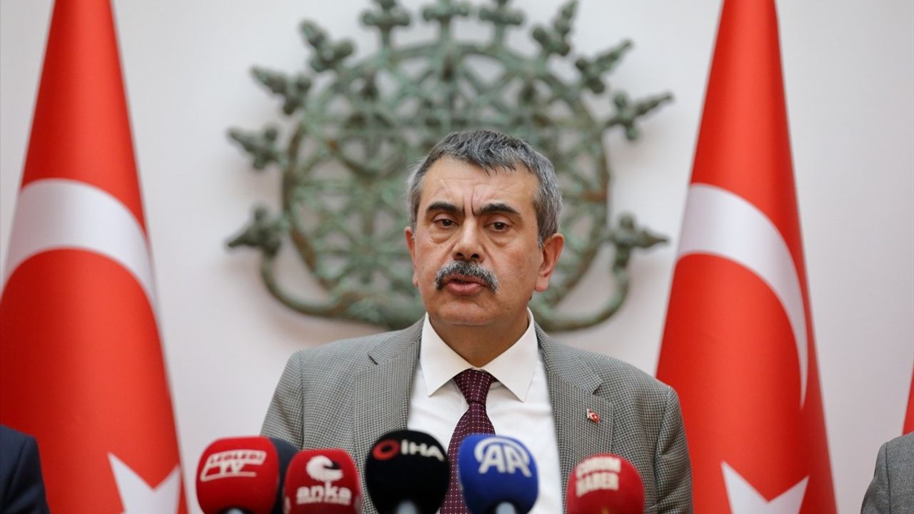 Milli Eğitim Bakanı Tekin, Çorum'da Eğitim Değerlendirmesi Yaptı