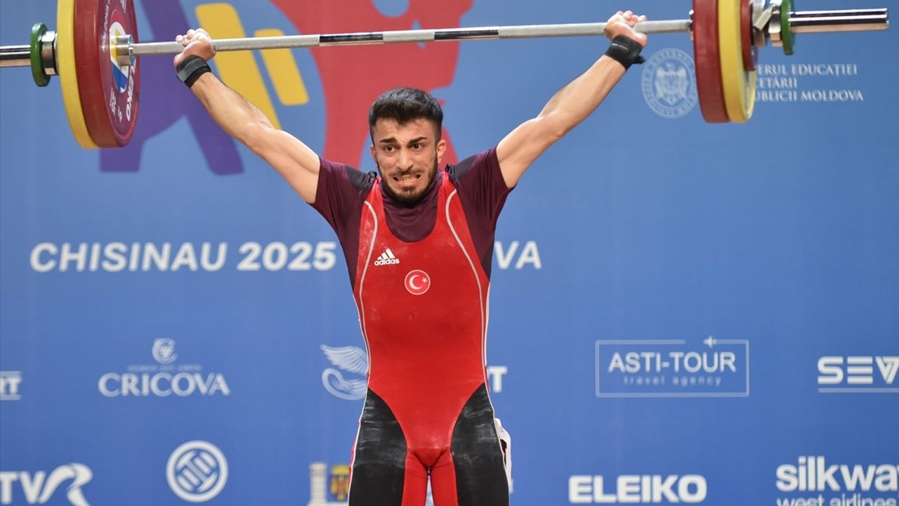 Milli Halterci Harun Algül, Avrupa Şampiyonası'nda Altın Madalya Kazandı