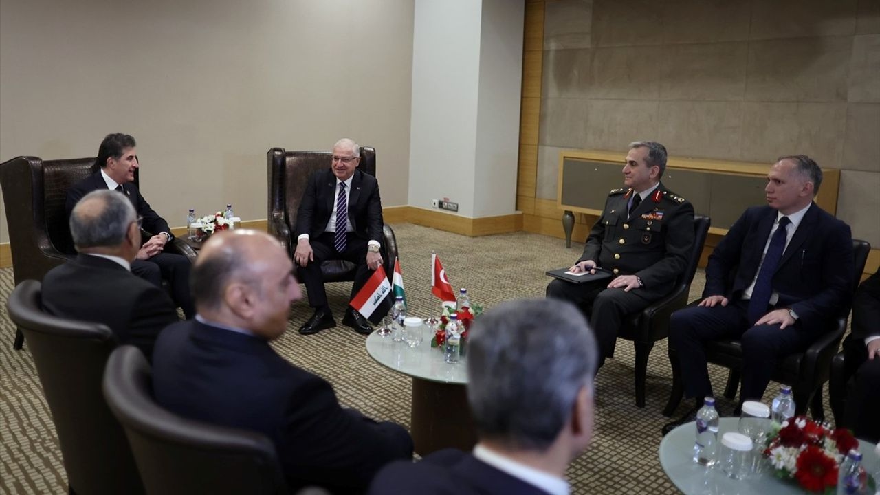 Milli Savunma Bakanı Yaşar Güler, IKBY Başkanı Neçirvan Barzani İle Görüştü