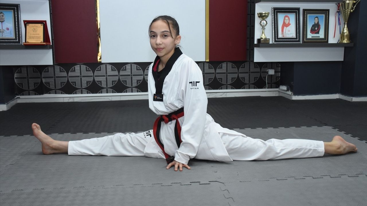 Milli Tekvandocu Bilge Nisa, Dünya Şampiyonluğu İçin Hazırlanıyor