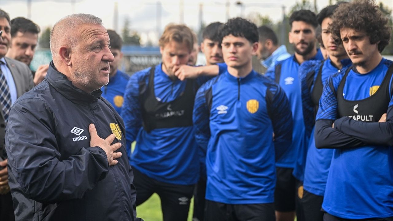 MKE Ankaragücü'nün Yeni Teknik Direktörü Mesut Bakkal'dan Motivasyon Mesajı