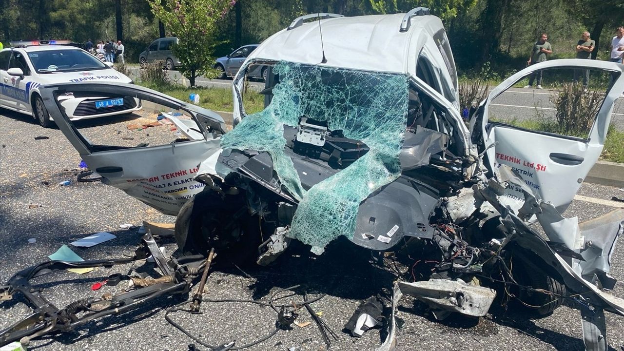 Muğla'da Trafik Kazası: 2 Ölü, 2 Yaralı
