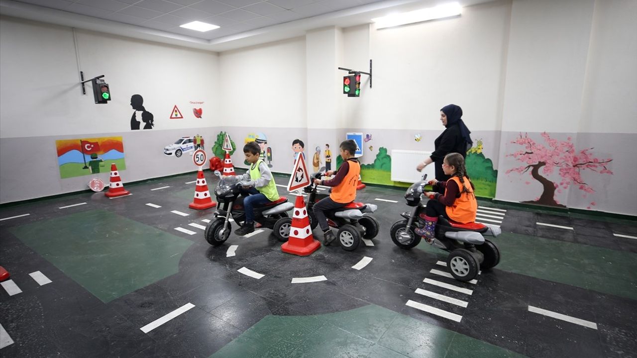 Muş'ta 3 Bin Öğrenci Trafik Eğitimi Aldı