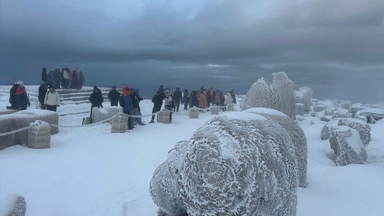 Nemrut Dağı Nisan Ayında Karla Kaplandı