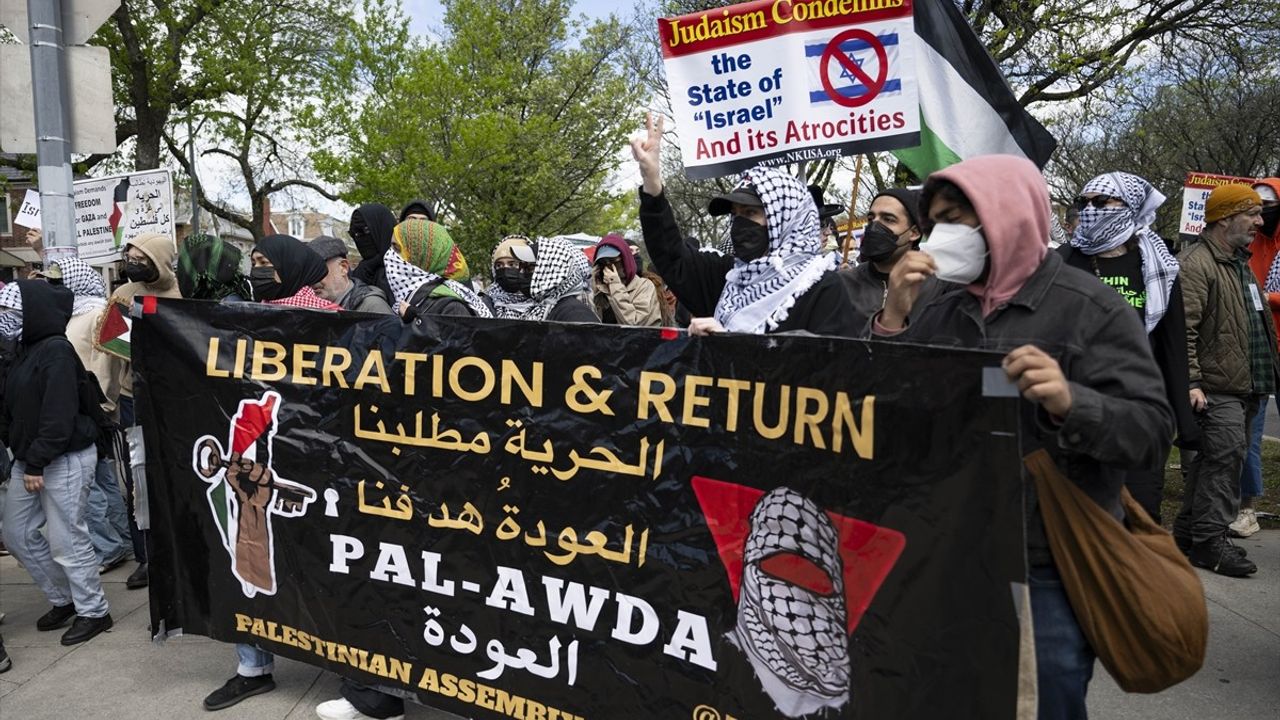 New York'ta Filistin Destekçileri ile İsrail Yanlıları Arasında Arbede