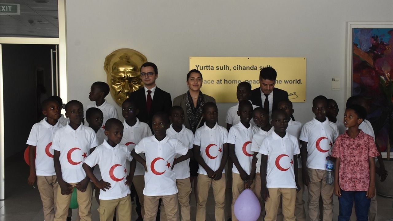 Nijerya'da 23 Nisan Ulusal Egemenlik ve Çocuk Bayramı Coşkuyla Kutlandı