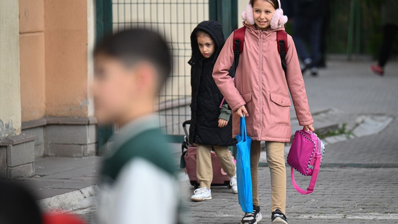 Okullarda Ara Tatil Sonrası İlk Ders Zili Çaldı