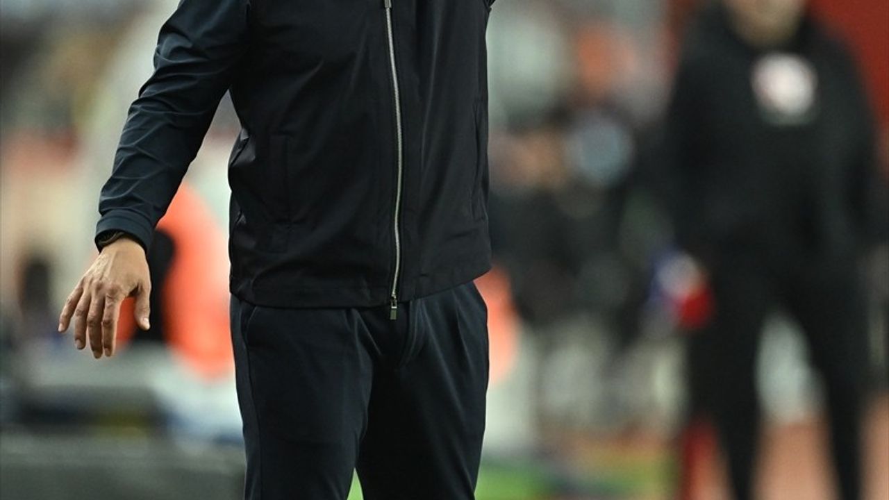 Onvo Antalyaspor Teknik Direktörü Emre Belözoğlu'dan Samsunspor Maçı Sonrası Açıklamalar