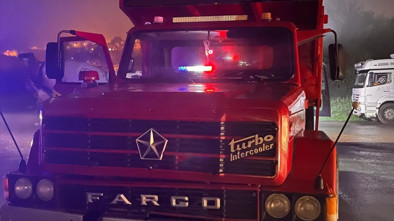 Ordu'da Çakar Lamba Kullanan Kamyon Sürücüsüne 138 Bin Lira Ceza