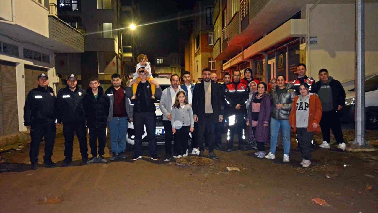 Ordu'da Polisler Kavga İhbarı Yerine Pasta Sürpriziyle Karşılaştı