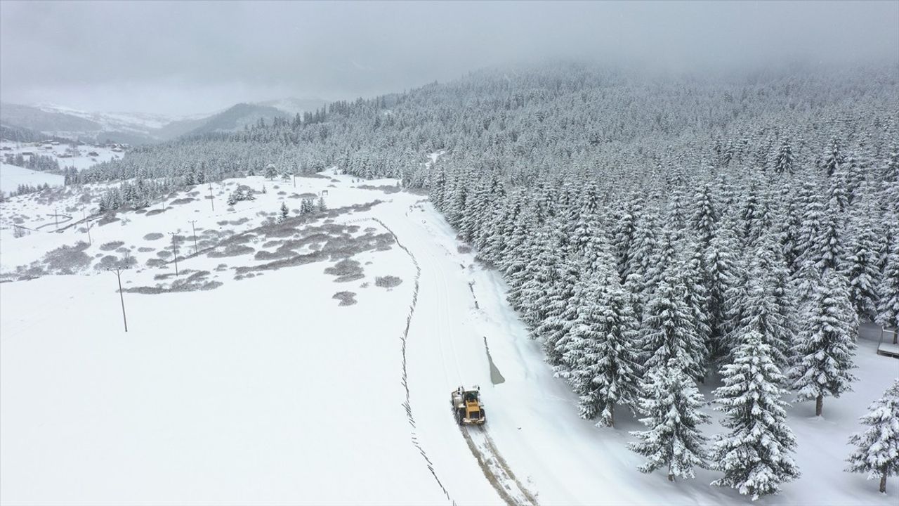Ordu ve Bayburt'ta Karla Mücadele Çalışmaları Devam Ediyor
