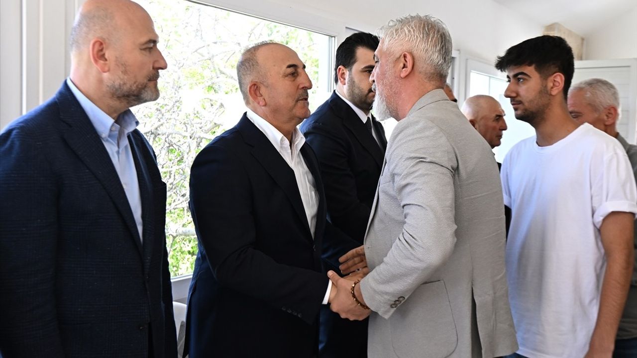 Osman Çavuşoğlu'nun Cenaze Töreni Antalya'da Gerçekleşti