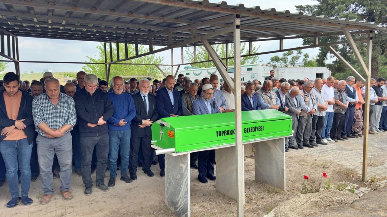 Osmaniye'de Anne ve Kızının Elektrik Akımına Kapılması Kamerada