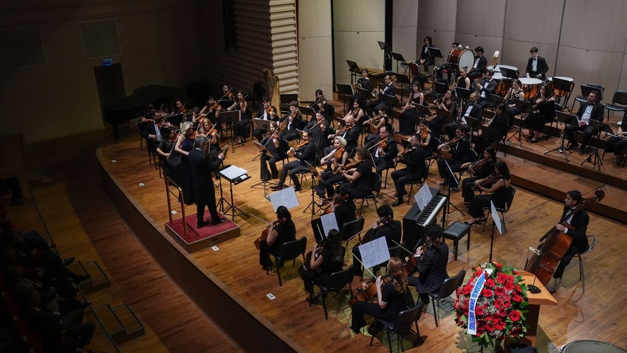 Prof. Koral Çalgan'ın 85. Yaşı, Öğrencileri Tarafından Kutlandı