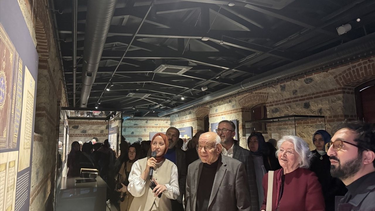 Rami Kütüphanesi'nde Yazma Mushafların Hattı ve Tezhibi Üzerine Konferans Düzenlendi