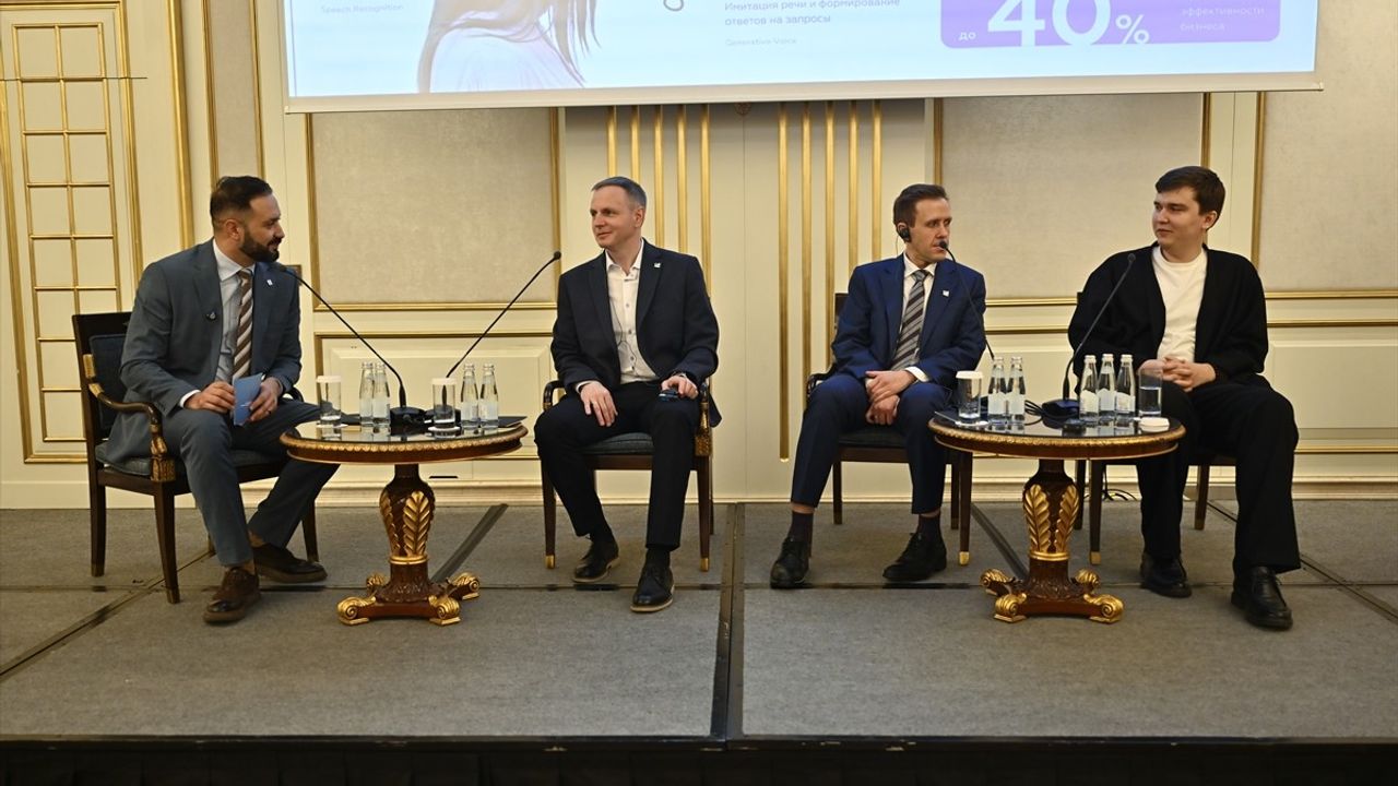 Rusya'da Türk İş İnsanlarına Yapay Zeka Uygulamaları Hakkında Bilgilendirme Toplantısı Düzenlendi