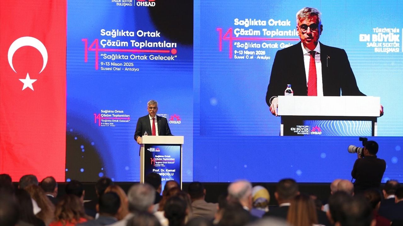 Sağlık Bakanı Memişoğlu, 14. OHSAD Kurultayı'nda Türkiye'nin Sağlık Sistemini Değerlendirdi