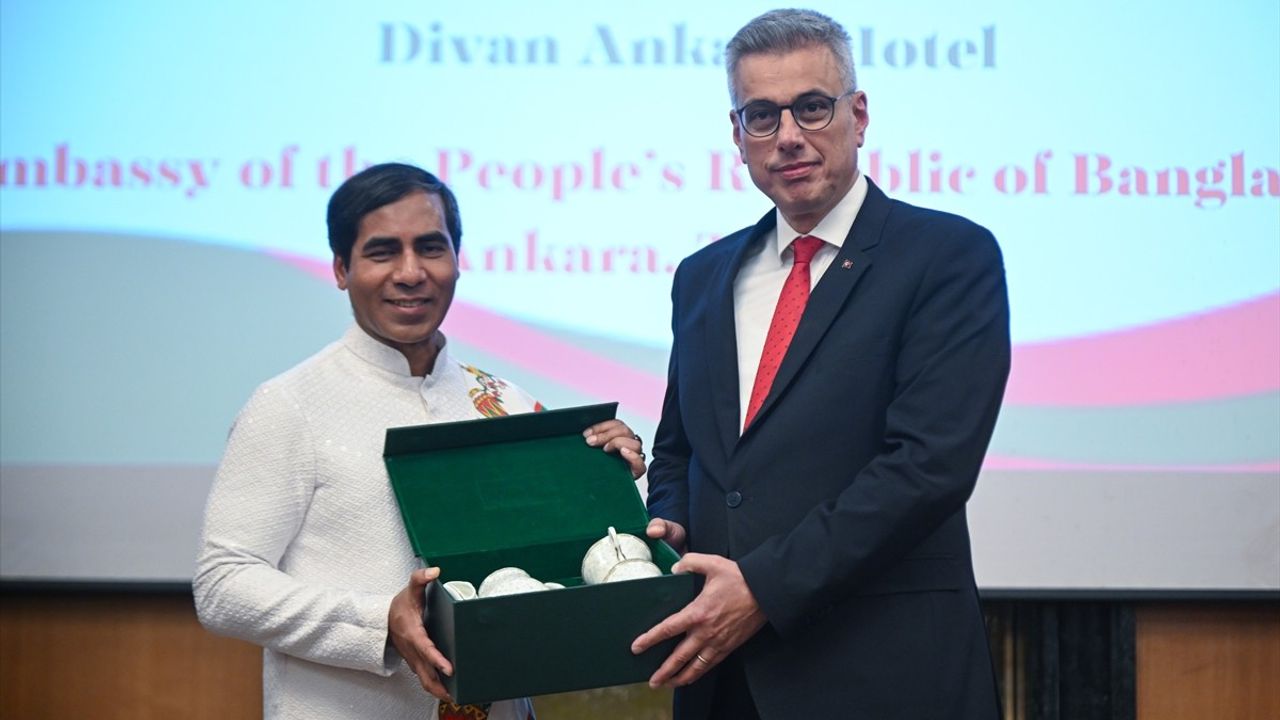 Sağlık Bakanı Memişoğlu, Bangladeş Bağımsızlık Günü Resepsiyonunda Konuştu