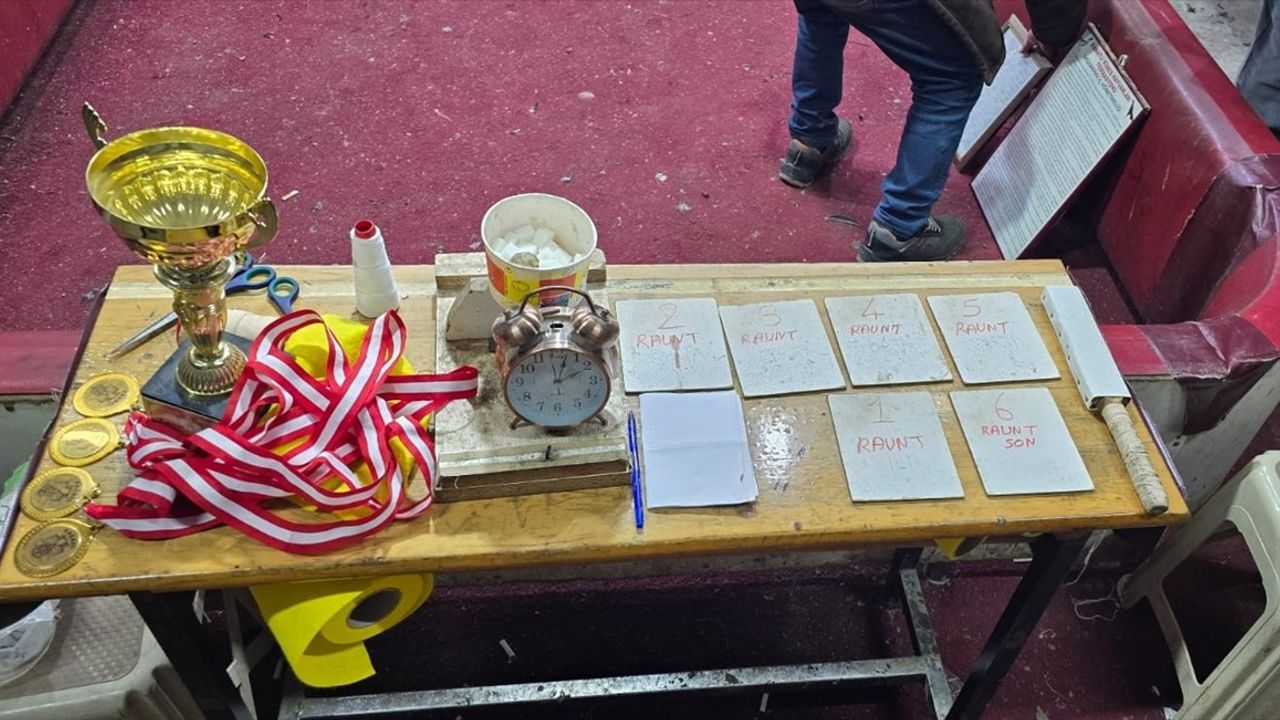 Sakarya'da Horoz Dövüşüne Karışan 32 Kişiye Toplamda 416 Bin Lira Ceza Kesildi