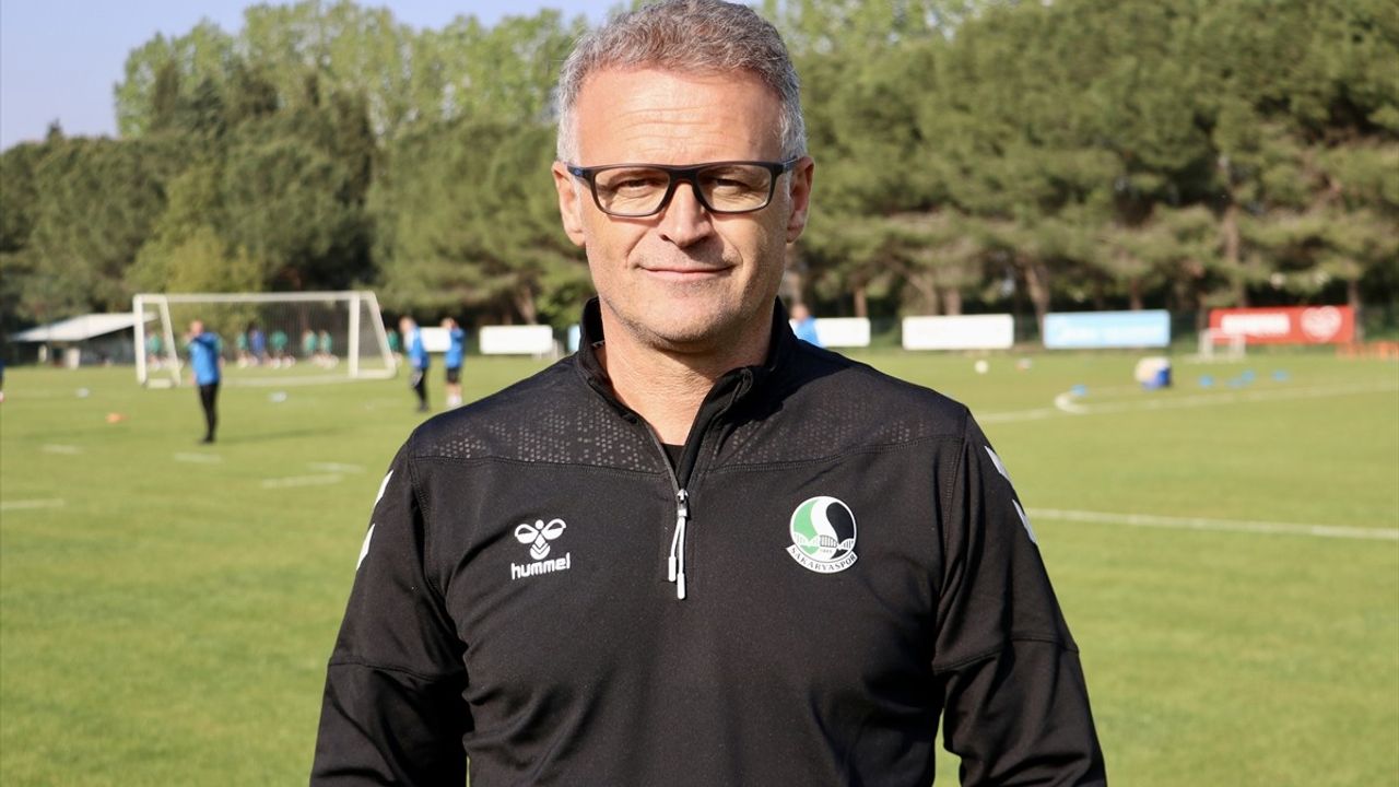 Sakaryaspor, Erzurumspor FK Maçının Hazırlıklarını Yoğunlaştırıyor