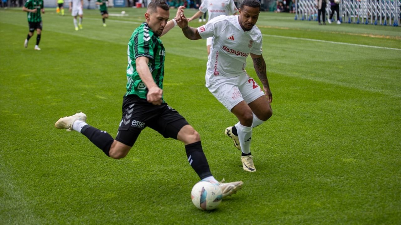 Sakaryaspor, Siltaş Yapı Pendikspor'u 1-0 Mağlup Etti