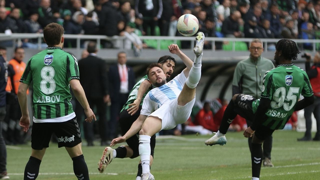 Sakaryaspor, Trendyol 1. Lig'de Erzurumspor FK'yi 1-0 Yenerek Önemli Bir Galibiyet Aldı