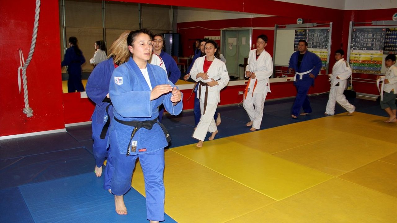 Sakatlıktan Sonra Judoya Dönen Seher Öztürk, Türkiye Şampiyonu Oldu