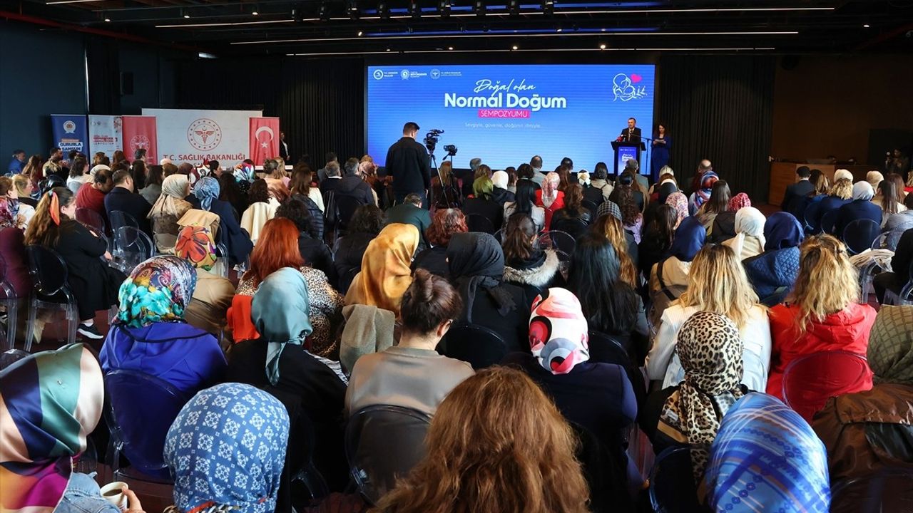 Samsun'da Doğal Olan Normal Doğum Sempozyumu Gerçekleştirildi