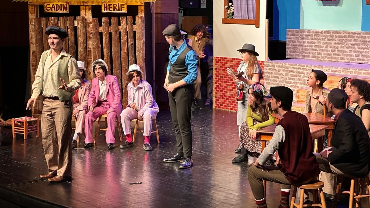 Samsun'da Keşanlı Ali Destanı Tiyatro Oyunu İle Sanat Dolu Bir Gece