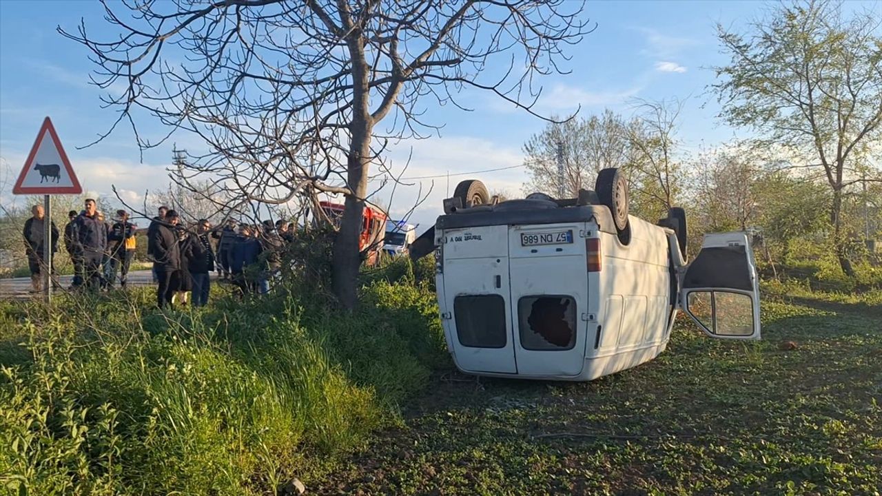 Samsun'da Minibüs Kazası: 1 Ölü, 2 Yaralı