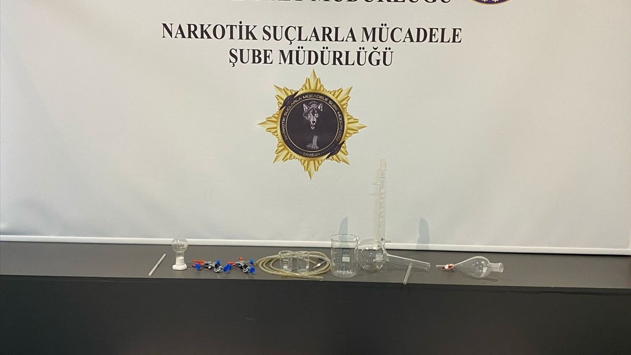 Samsun'da Narkotik Köpeği Tony, Uyuşturucu Ele Geçirdi