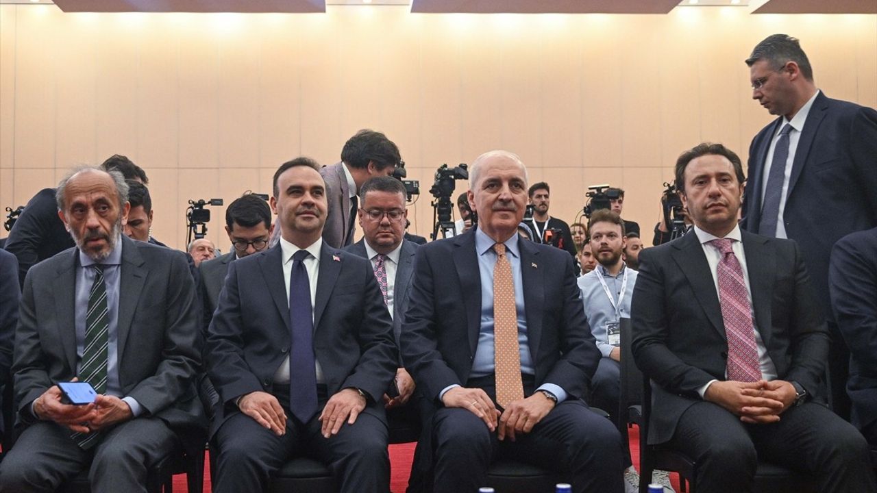 Sanayi ve Teknoloji Bakanı Kacır, 7. Verimlilik ve Teknoloji Fuarı'nda Yapay Zeka Gelişmelerini Açıkladı