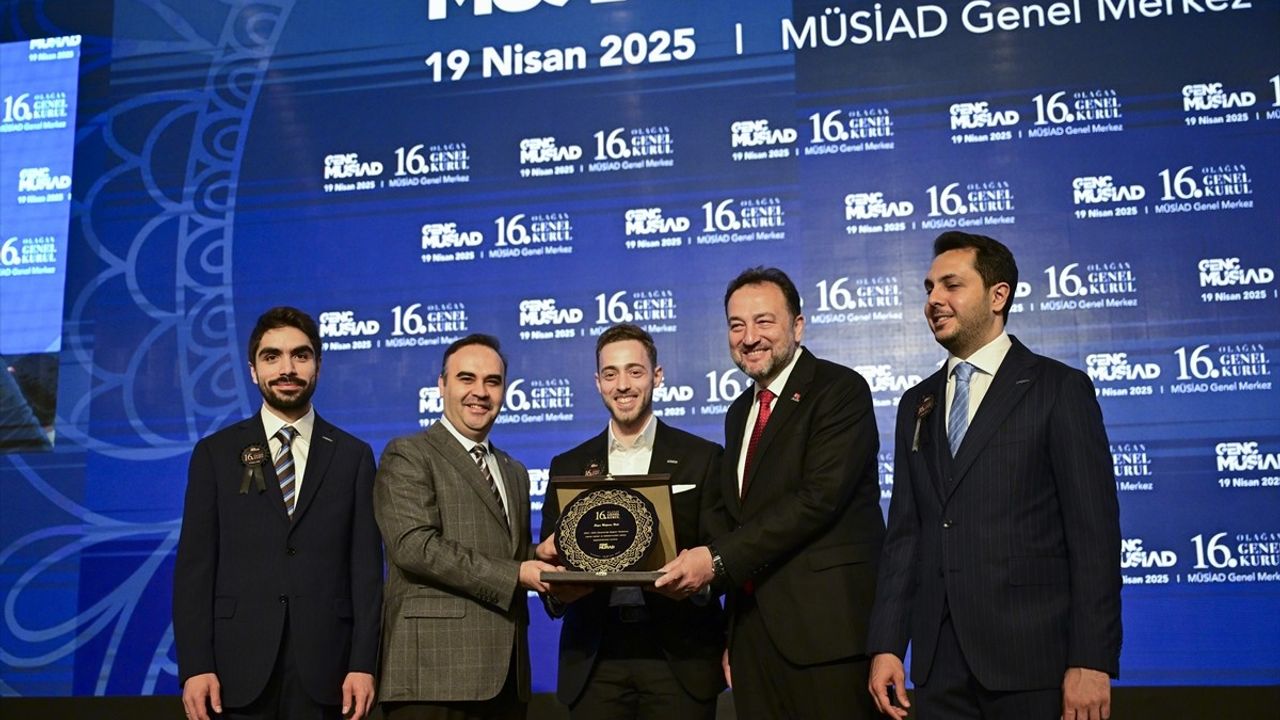 Sanayi ve Teknoloji Bakanı Kacır, Genç MÜSİAD Genel Kurulu'nda Türkiye Yüzyılı Hedeflerini Vurguladı