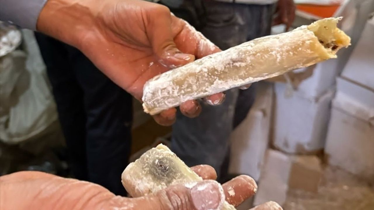 Şanlıurfa'da 2 Ton Küflenmiş Lokum Ele Geçirildi