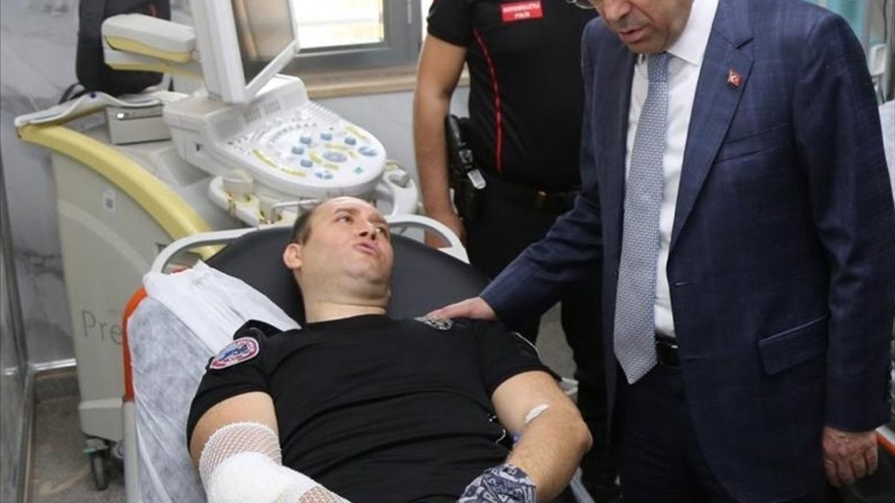 Şanlıurfa'da Motosikletli Yunus Timlerinin Trafik Kazası: 4 Polis Yaralı