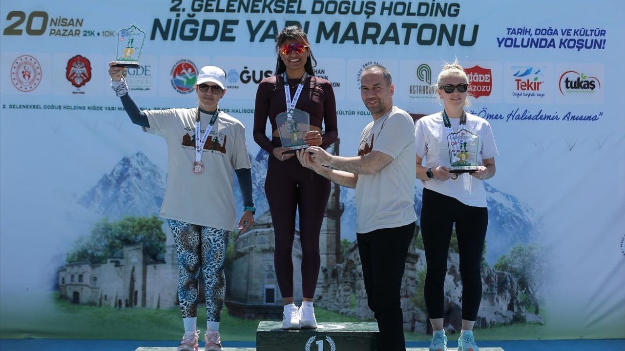 Şehit Ömer Halisdemir Anısına Düzenlenen Yarı Maraton Koşuldu